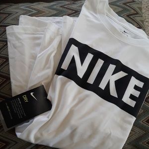 New with Tags Nike Dry muscle tee